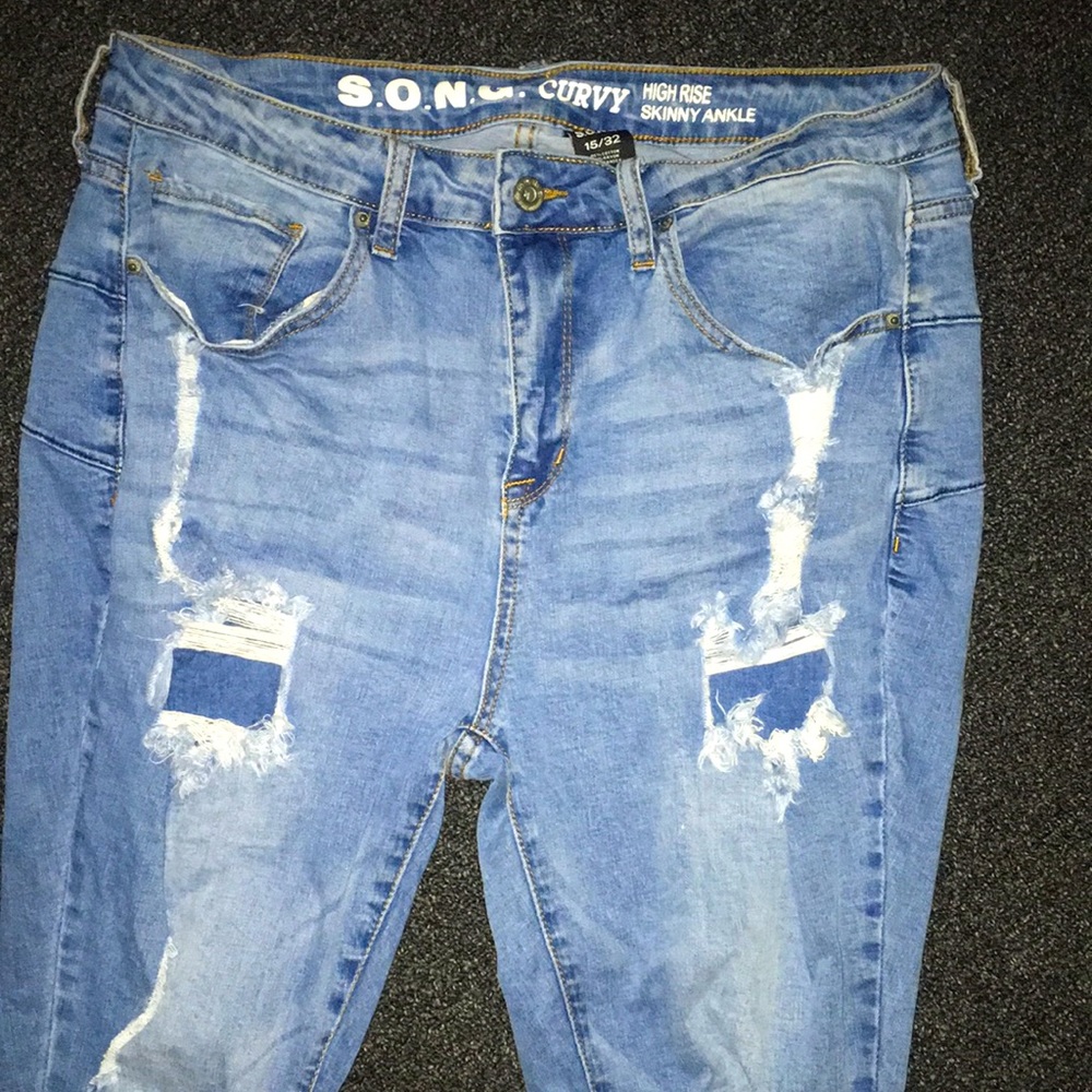 Cut up design jeans